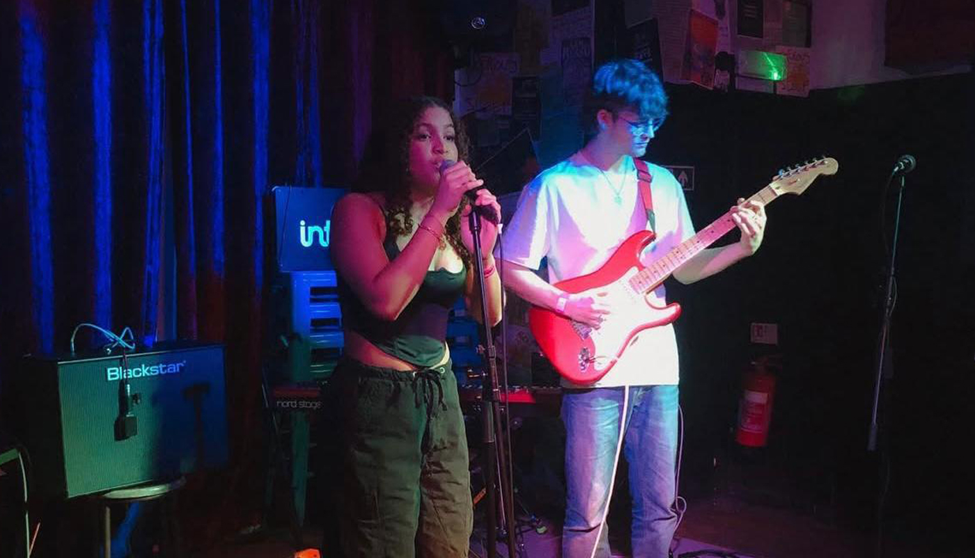 Mayia & Ezra Set The Blue Moon Ablaze for BBC Music Introducing!